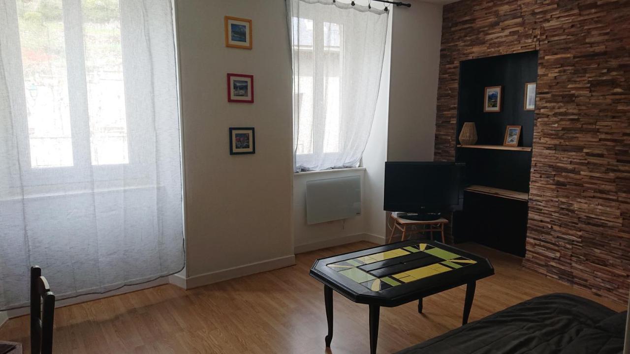 Appartement Dans Ancienne Maison Pyreneenne. Cadeac Bagian luar foto